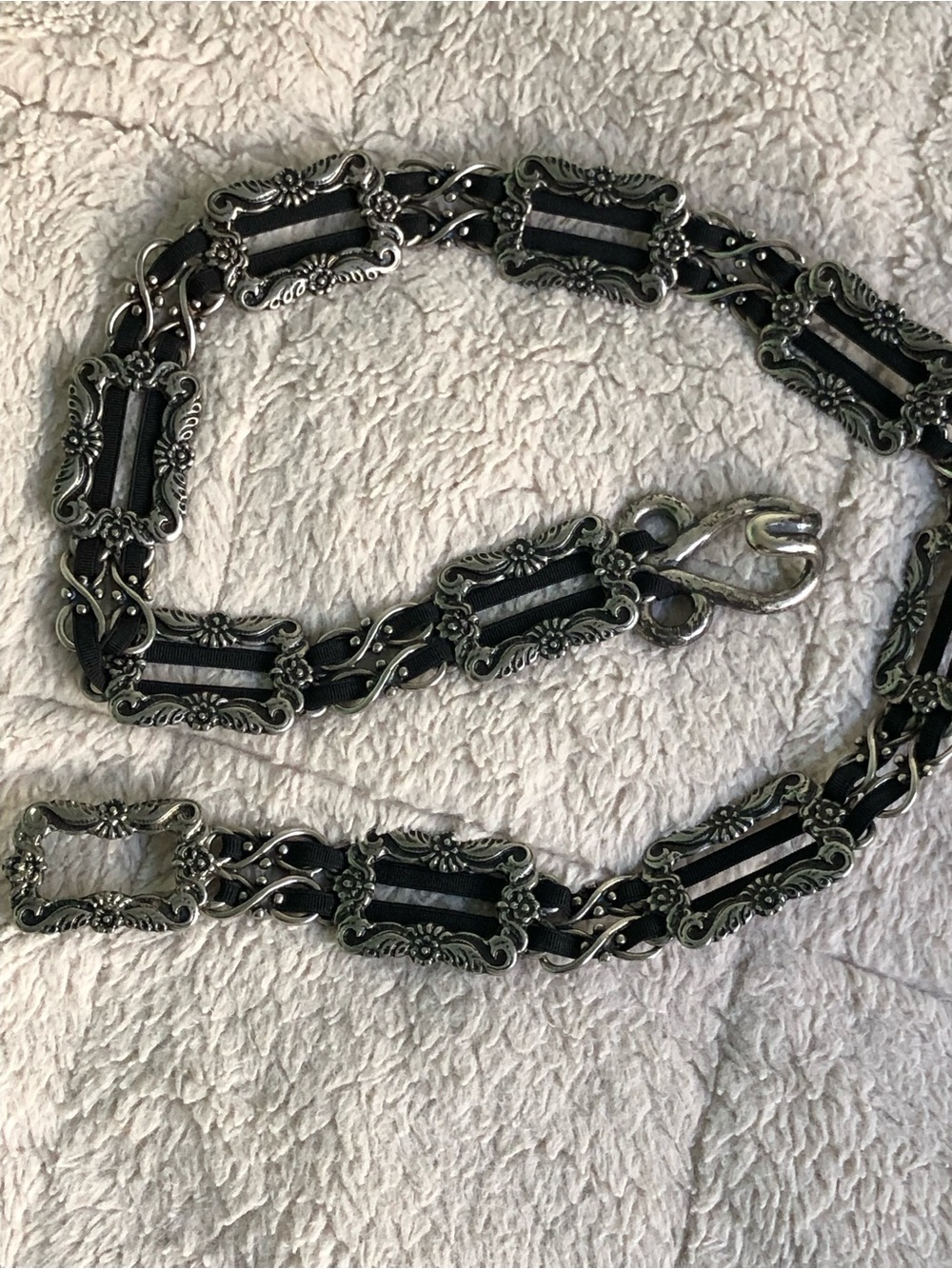 Y2K Grunge Whimsigoth Ornate Floral Black and Silver Stretch Metal Link Belt